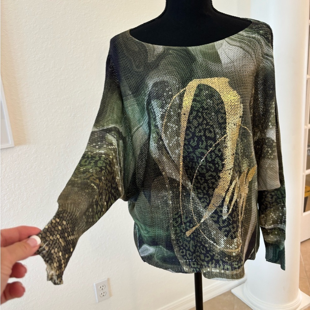 Green and Gold Graphic Sweater ONE SIZE